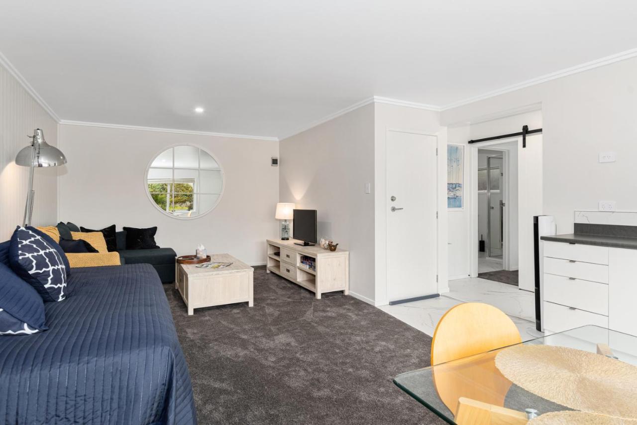 River Rest - Ruakaka Holiday Home 外观 照片
