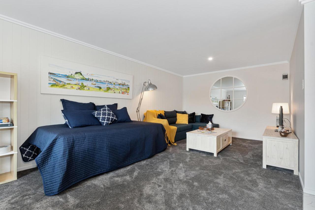 River Rest - Ruakaka Holiday Home 外观 照片